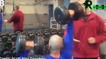 头大肩膀窄怎么办,肩膀窄显头大怎么变宽