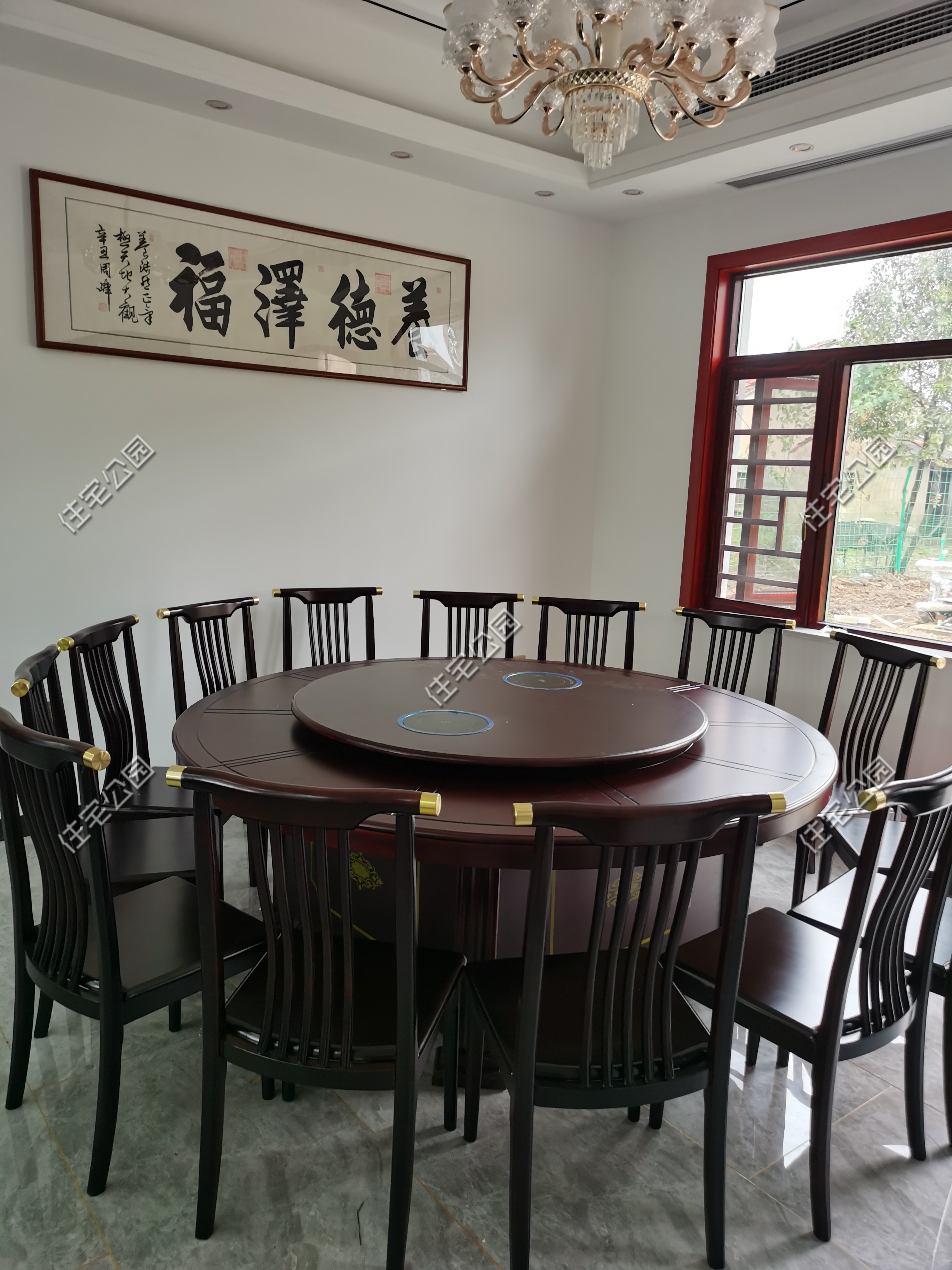 别把一层不当别墅，看看颜先生建的这栋大平层，哪里比楼房差了？