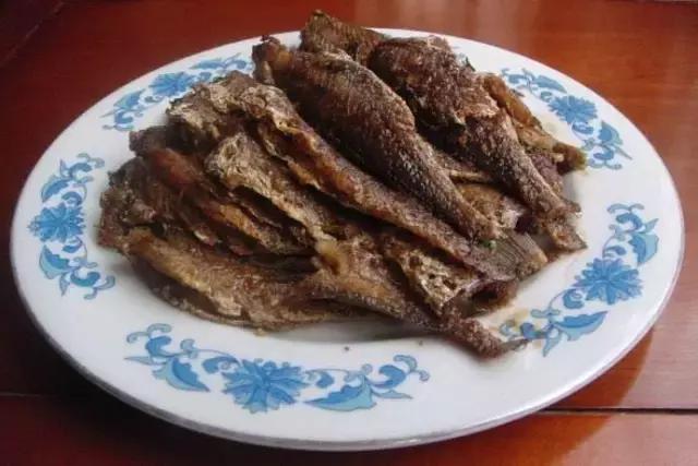 天津特色美食天津煎饼果子 (天津风味小吃三绝)