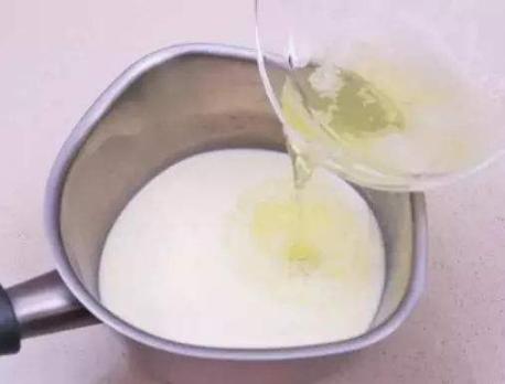 超简单双皮奶教程来了,如何制作美味双皮奶教程