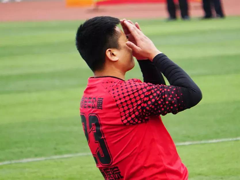 决赛日，用足球证明自己！“烟台农商银行”第五届足协杯落下大幕