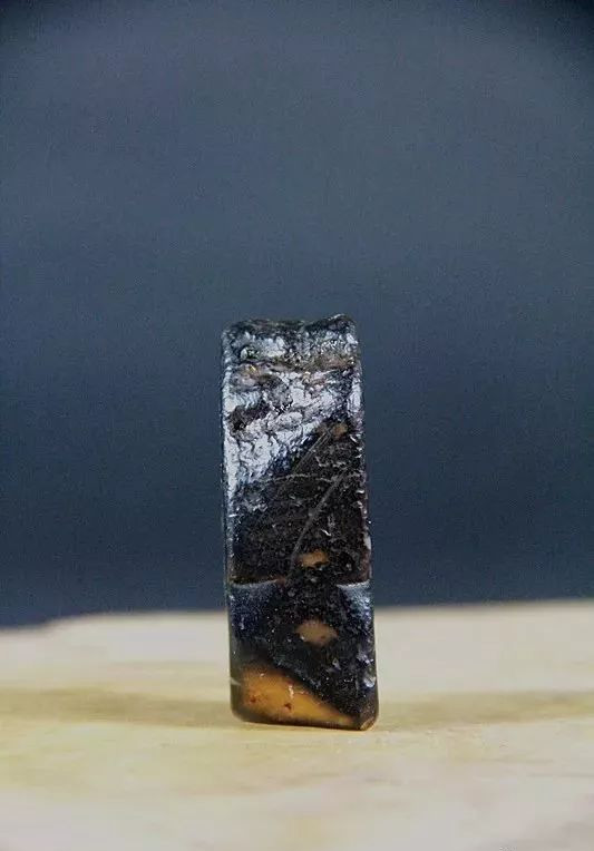 你一定没见过的广应寺坪石，样子俨然如古玉