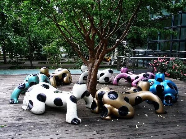 十大创意雕塑作品,创意雕塑100例