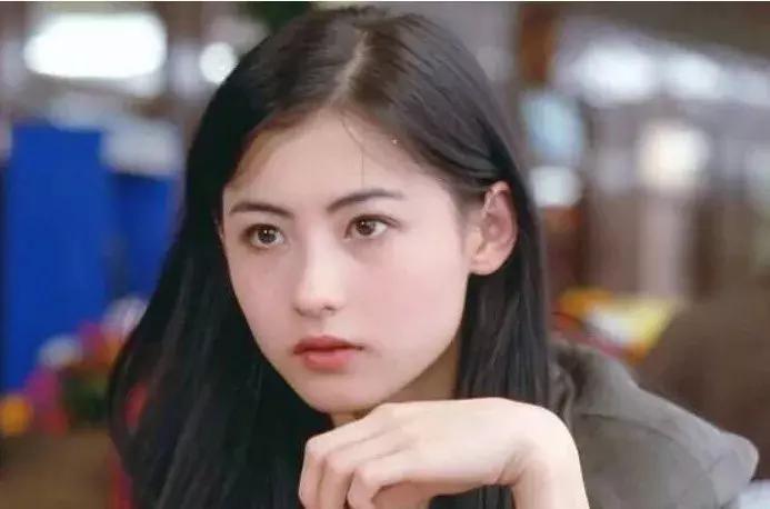 *照门艳**十年群像：阿娇大婚，张柏芝生三胎，陈冠希在等一个道歉