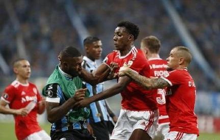 10人群殴事件,10人群殴