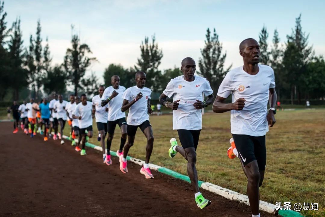 跑者简单实用的力量训练,配速5分钟节奏跑的正确训练方法