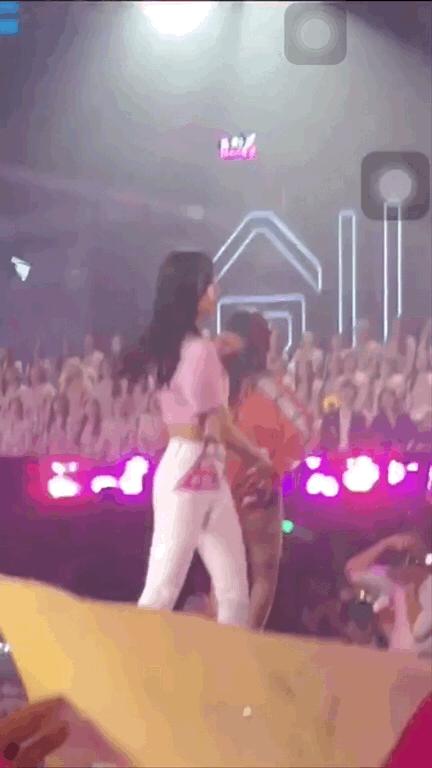 101杨超越现状,火箭少女101孟美岐怎么了