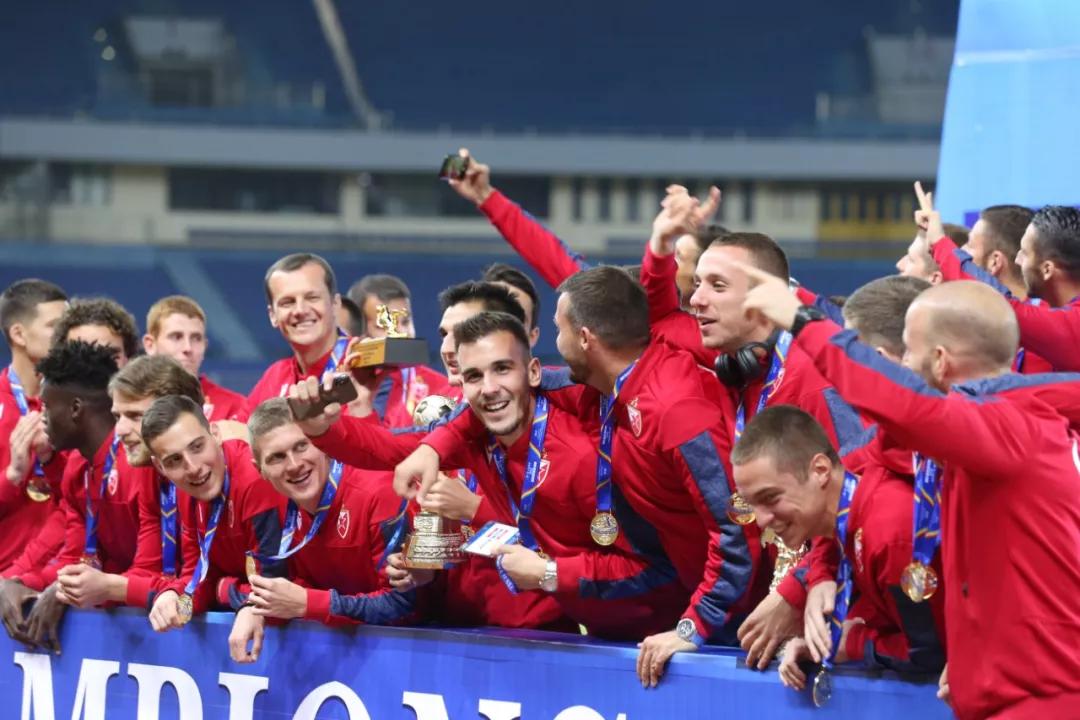 快乐足球进球完整视频,快乐足球踢球视频