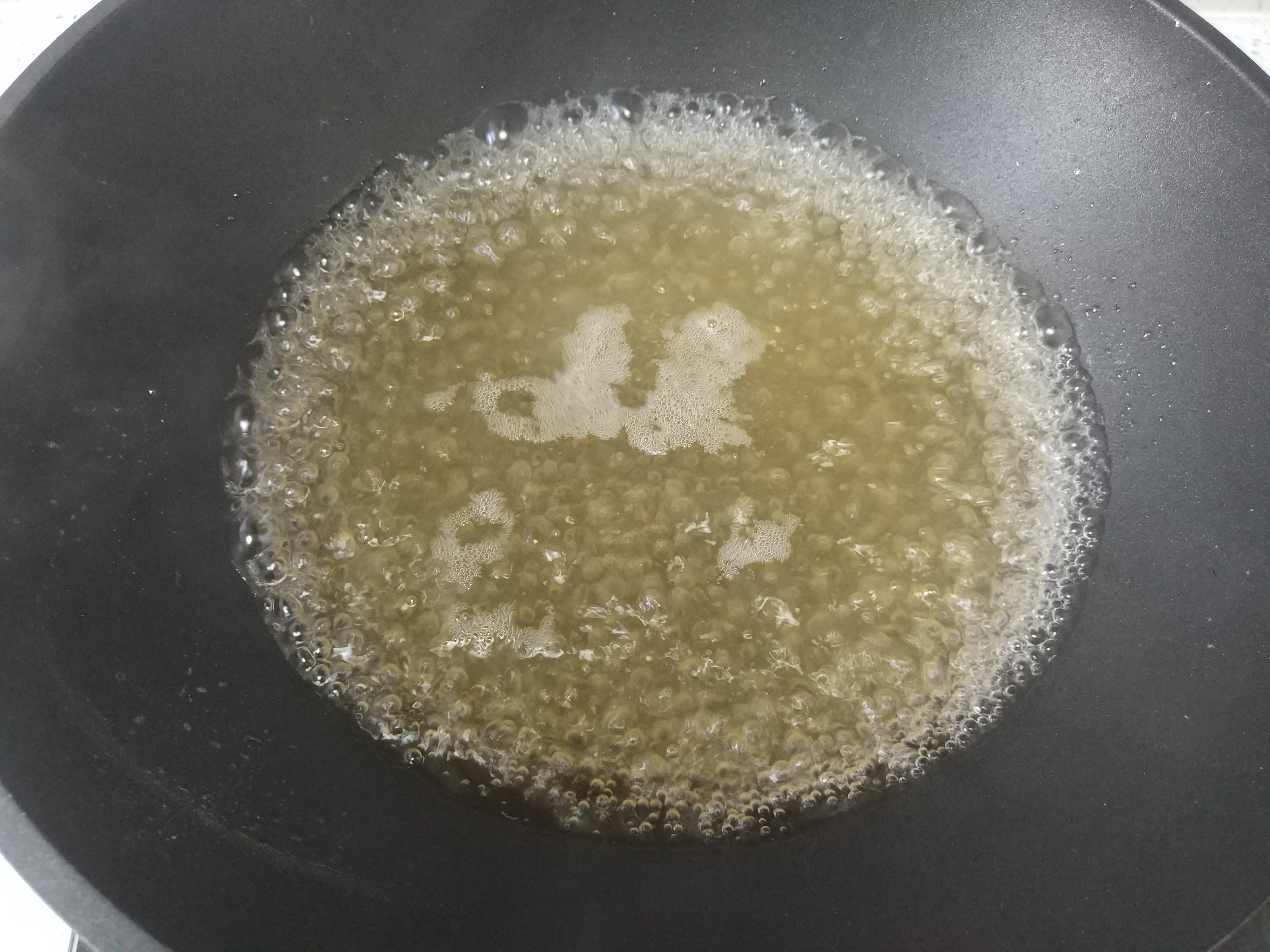 腌糖蒜用的是白醋还是米醋,腌糖蒜用白糖还是用冰糖