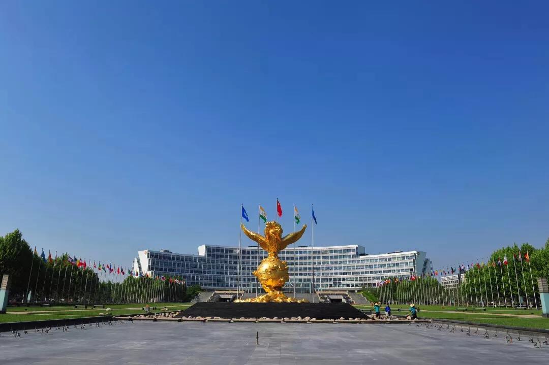 新刊｜权健乱象背后的监管欠账