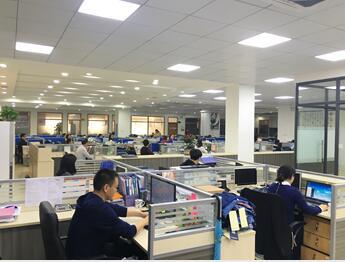 怡富制衣:专业质量20年,以中高档牛仔服装享誉市场