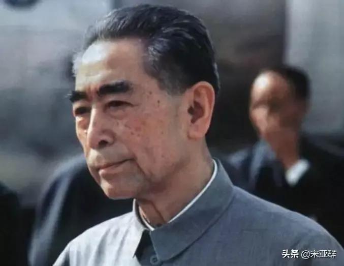 和易中天齐名教授有哪个,易中天先生说三种人值得深交