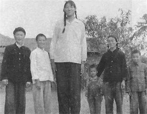 比姚明还高的中国女巨人,中国第一女巨人身高超姚明