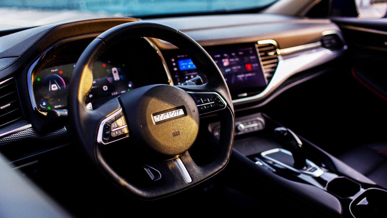 谁说这届年轻人难哄?看看高智商的哈弗F7是怎么做的