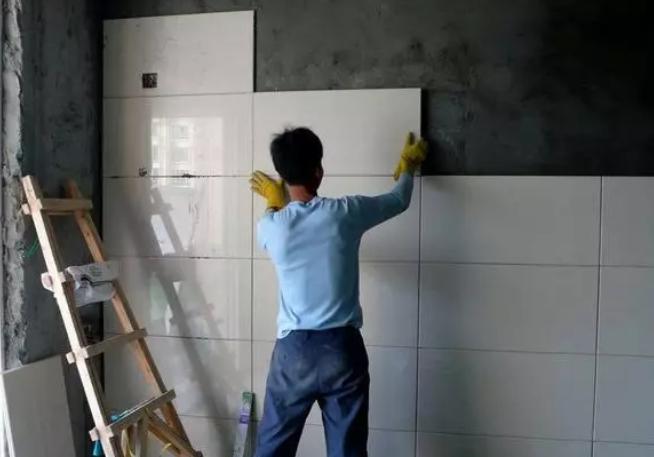 瓷砖价格怎么有贵有便宜,瓷砖价格贵怎么卖