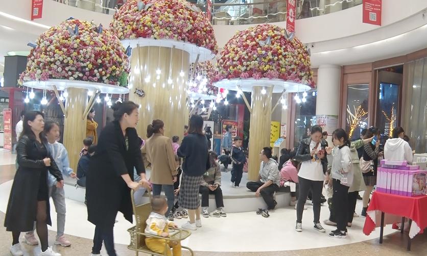 “双节”期间贵溪市消费市场迎来高峰