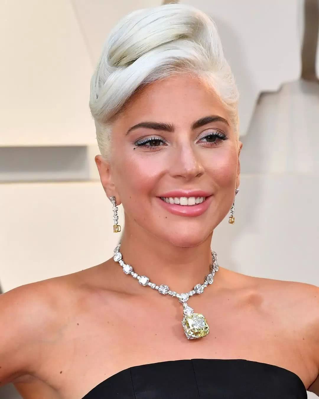 奥斯卡唯一不是白人的最佳女主角,奥斯卡最佳女配角奥克塔维亚