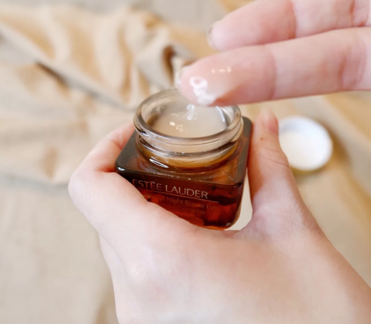 还在熬夜告别黑眼圈平价眼霜推荐,去黑眼圈的平价眼霜推荐