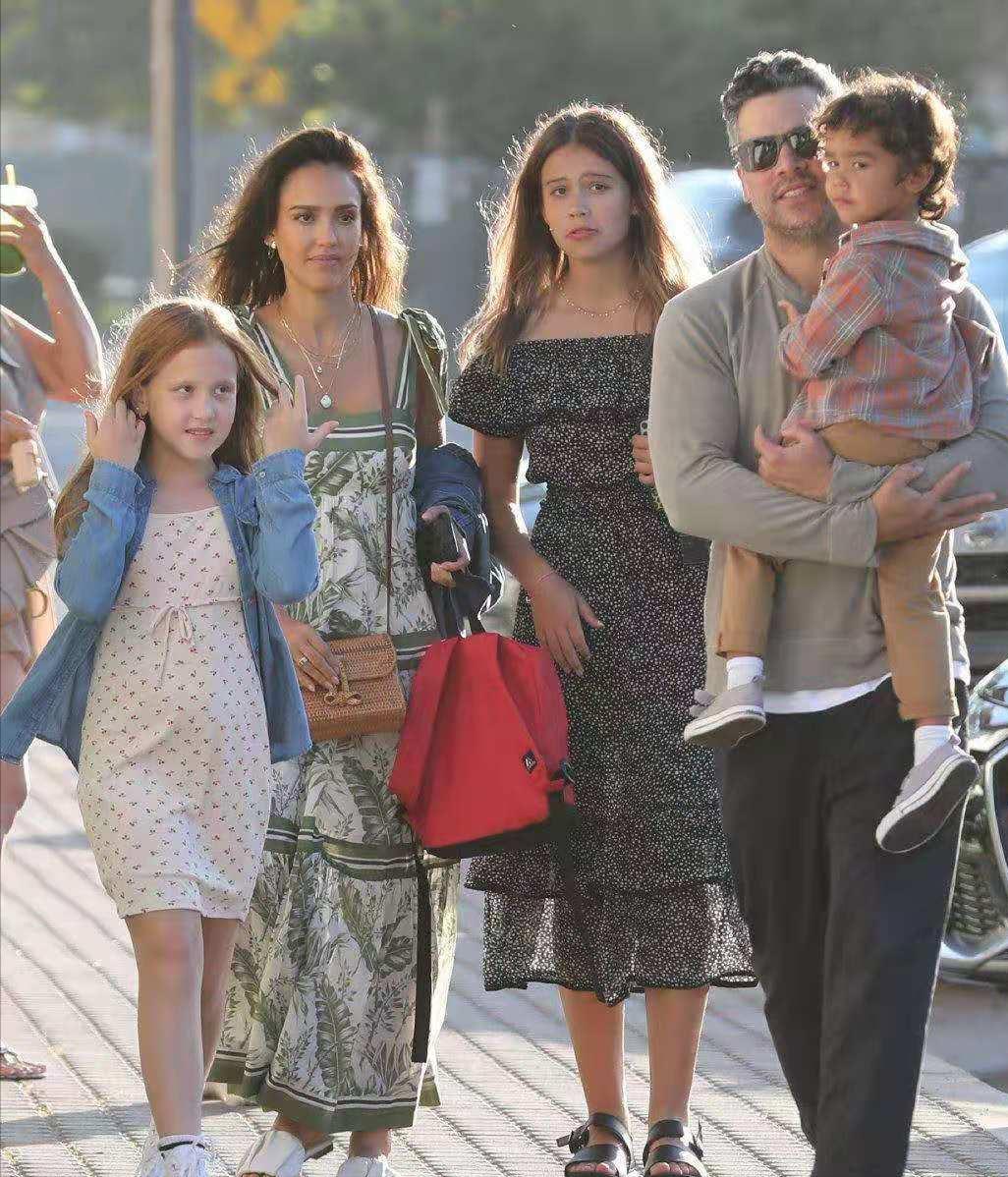 好莱坞女星杰西阿尔芭,美国女演员杰西卡·阿尔芭