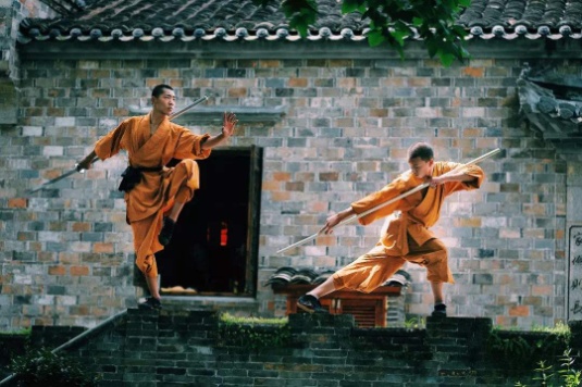 被泰拳ko的中国拳手,中国传统武术被自由搏击ko视频