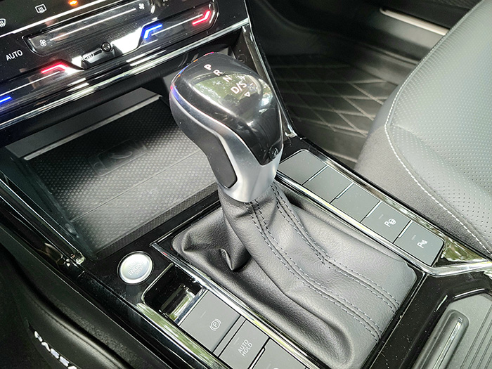 试驾新款*萨特帕**，转型年轻化不仅仅是颜值，操控也变了？