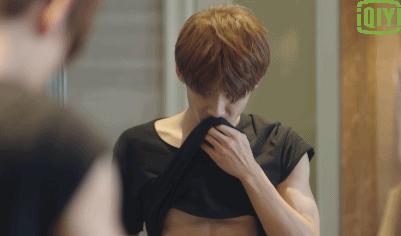 亲爱的热爱的韩商言腹肌,韩商言露出全部腹肌