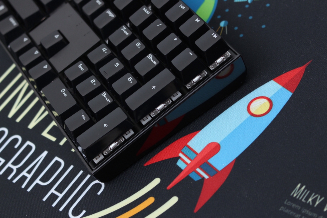 艾石头na87机械键盘测评,击穿价格