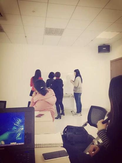 鍚戝寳logo璁捐,鍚戝寳鍝佺墝璁捐