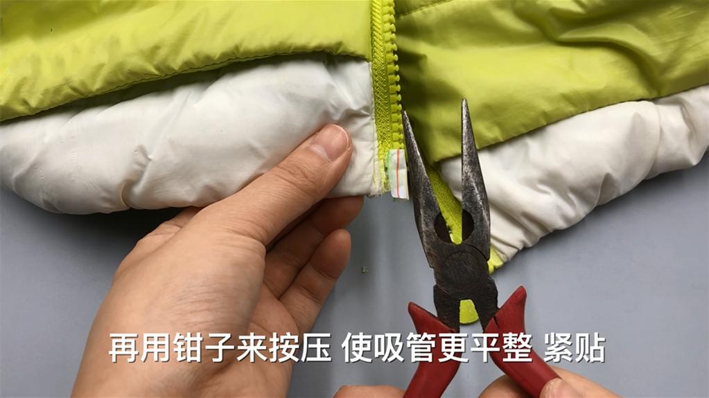 用塑料吸管修复衣服拉链,拉链修补小技巧一根吸管就解决