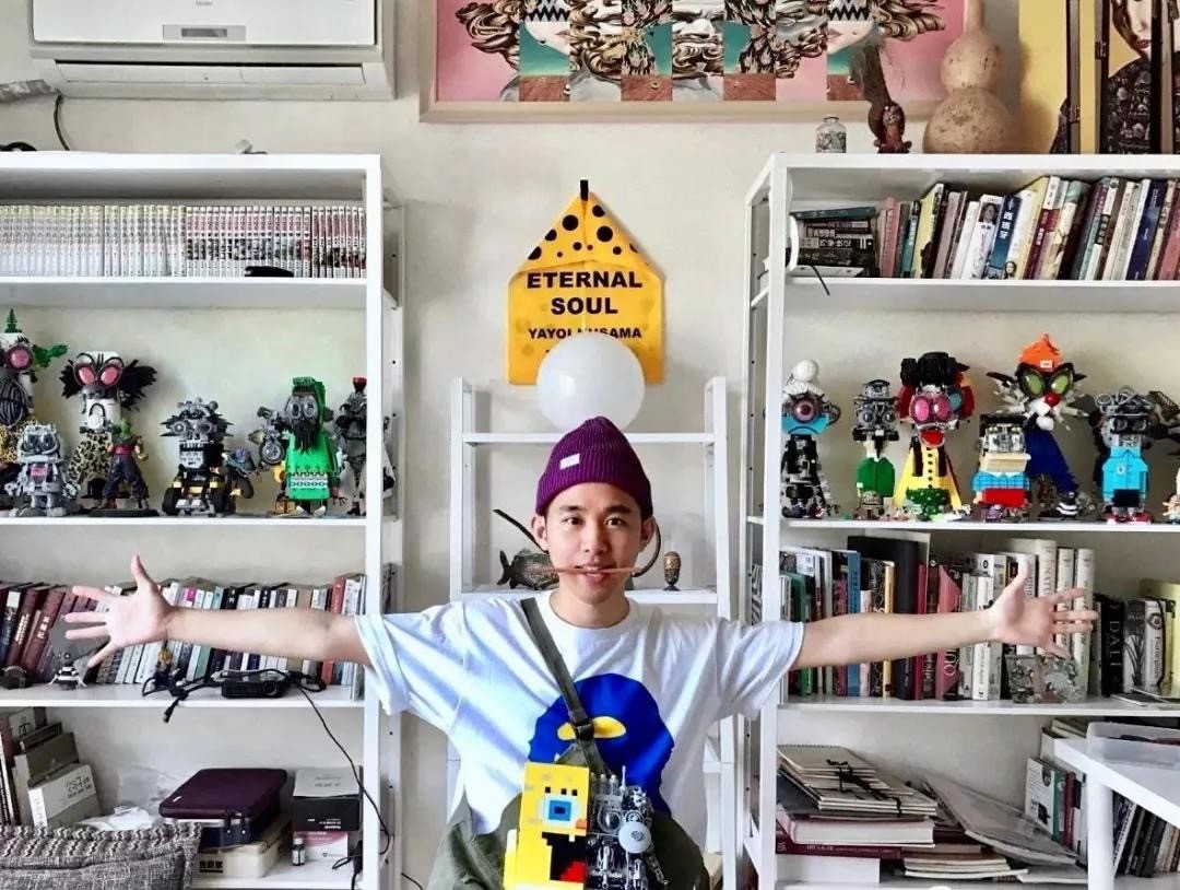 马克华菲迪士尼联名羽绒服,马克华菲艺术家联名风衣