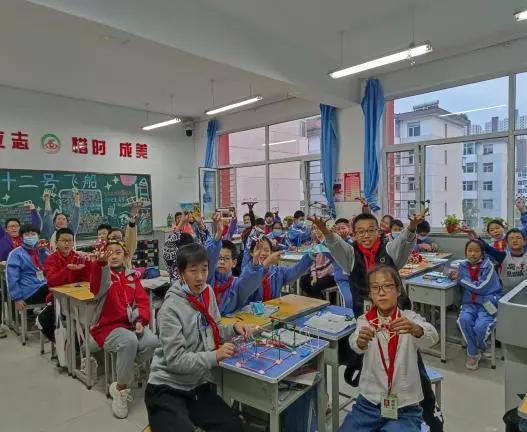 太原市杏花岭小学教育理念,杏花岭享堂南街小学放学