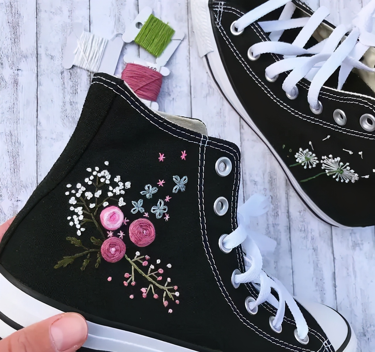 穿腻了小白鞋可以这样来改造,教你把小白鞋变潮流