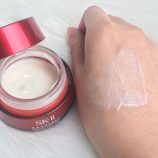 面霜推荐排行榜第一名干皮敏感肌,男士秋冬油皮公认最好的面霜