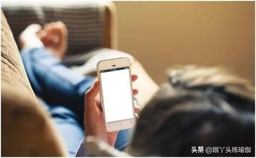 习惯性手部小动作,长期一个动作手麻了怎么快速恢复