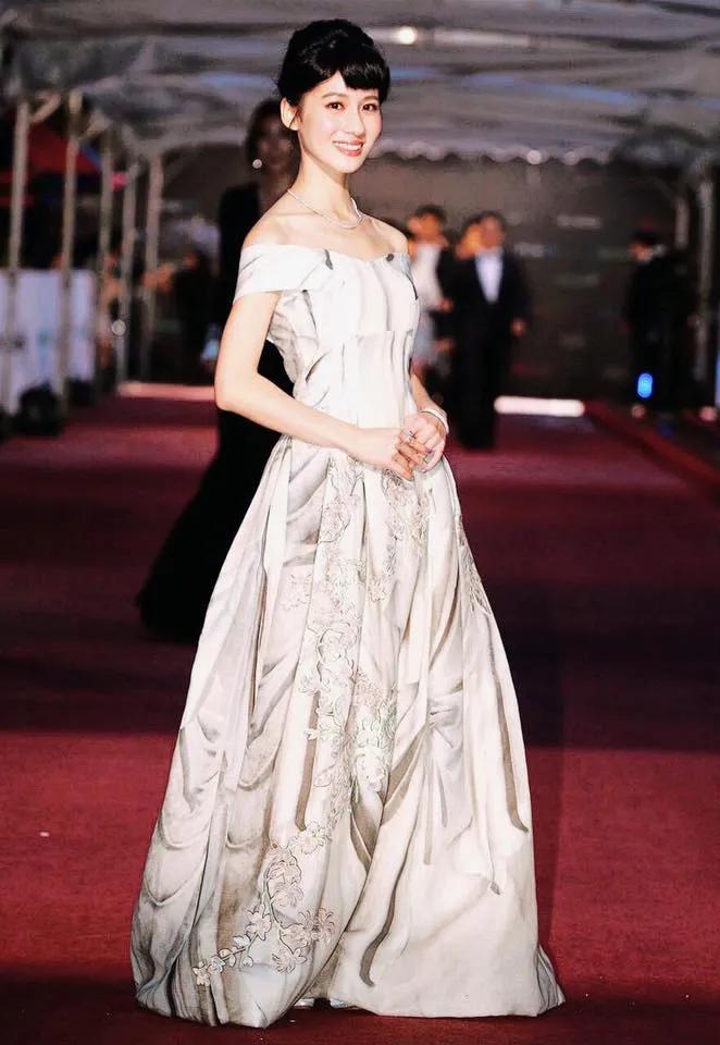 为什么台湾女明星多出文艺女青年？