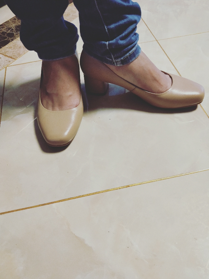 康奈休闲鞋子,康奈女鞋冬款皮鞋怎么样