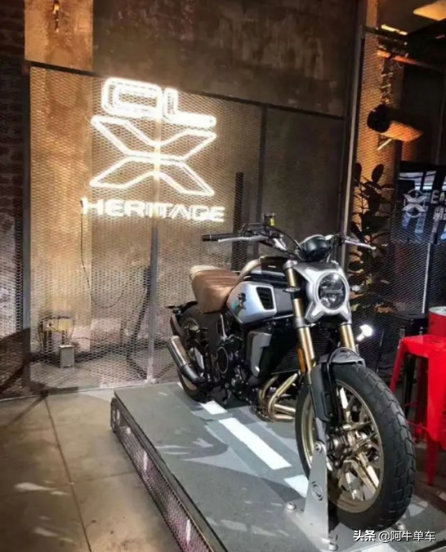 春风700clx复古版图片,春风clx700改复古圆灯