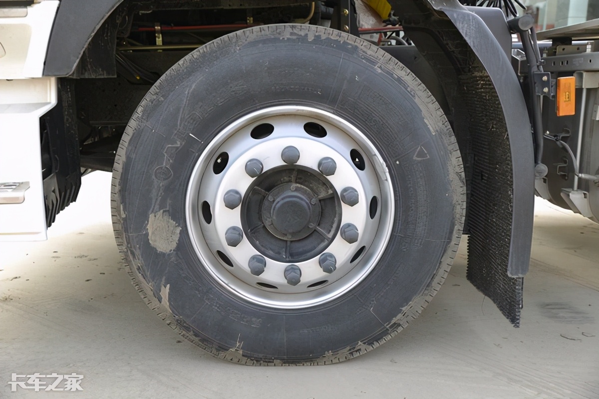 东风天龙重卡有什么优缺点,东风天龙4x2最新版牵引车多少钱