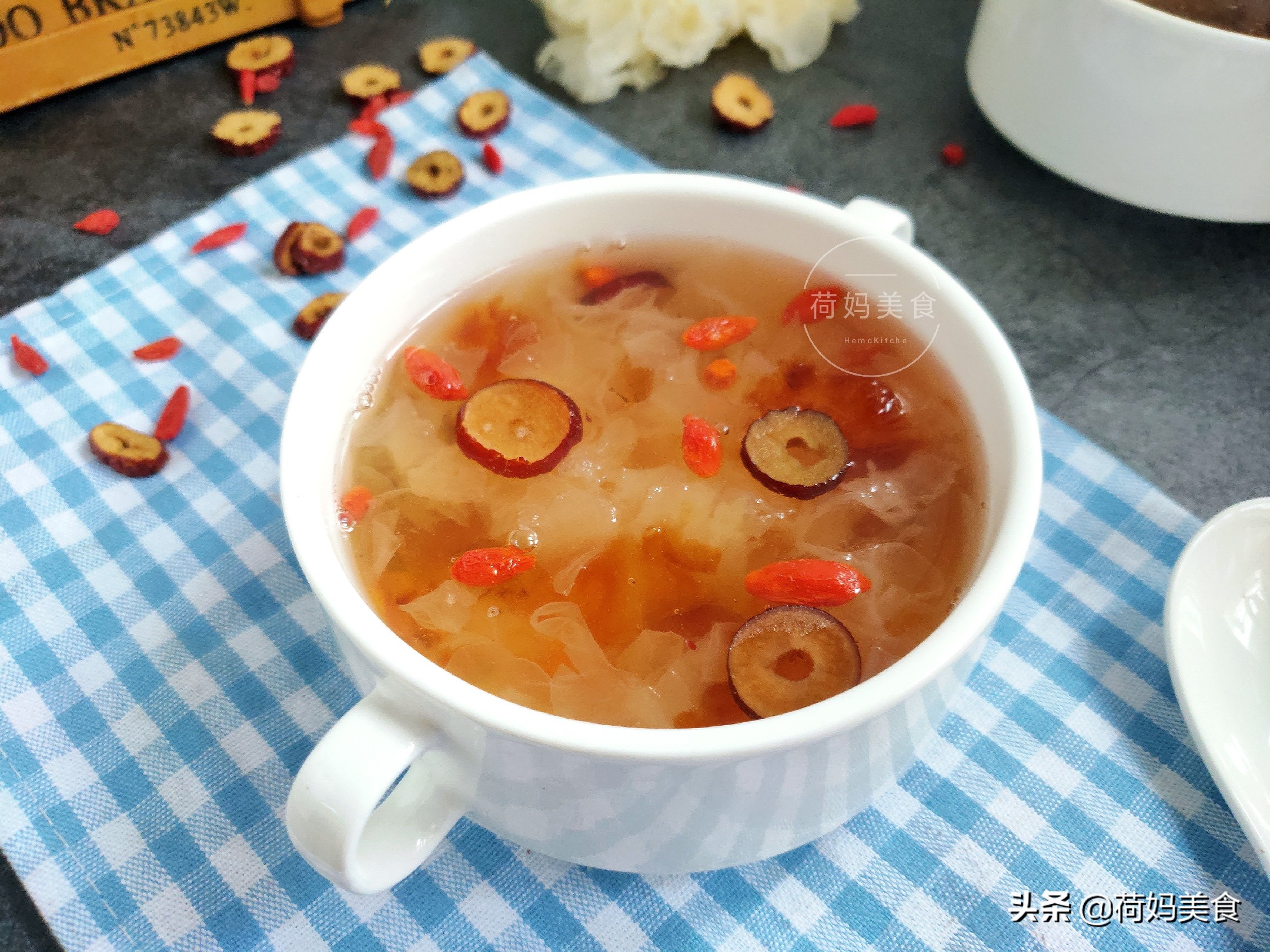 冬天必喝10款滋润甜汤,秋季必备的一款甜汤