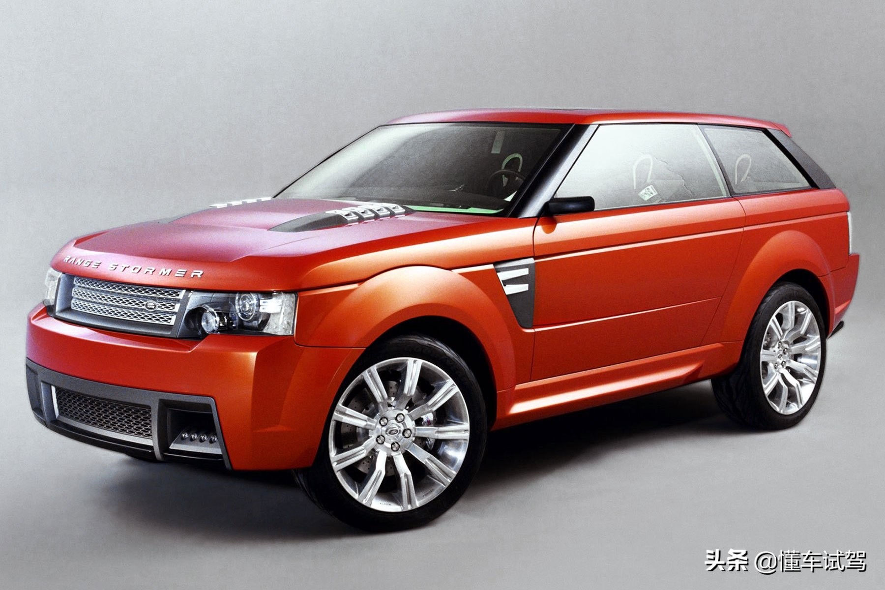 路虎揽胜sva曜夜运动版加长版试驾,14-17款路虎揽胜运动测评