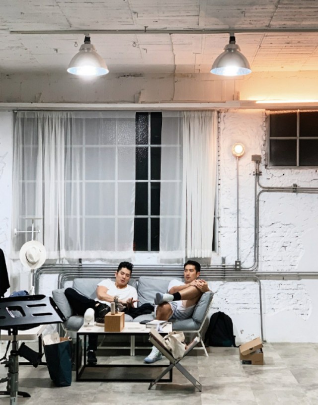 高以翔男士西服,高以翔穿自己品牌的西服