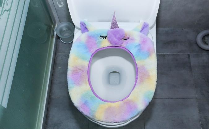 马桶怎么用干净又卫生呢,马桶圈用完了应该掀上去吗