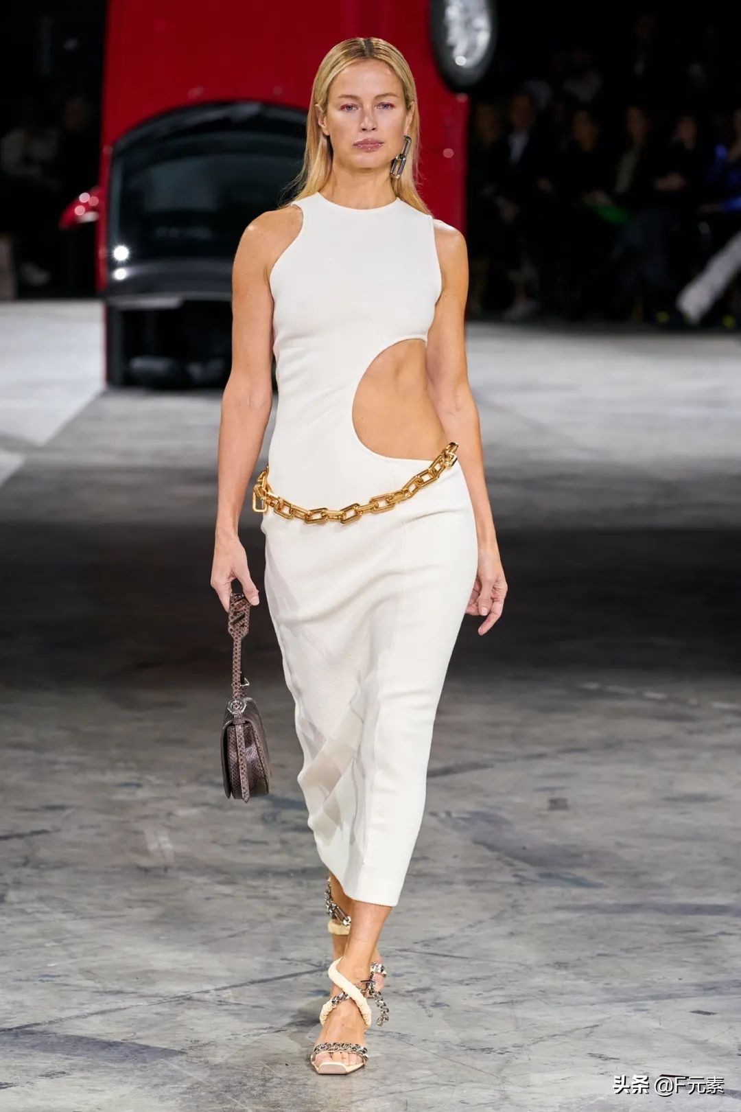 Off-White牵手“始祖鸟”,Hadid姐妹助阵,这场秀需要看一看