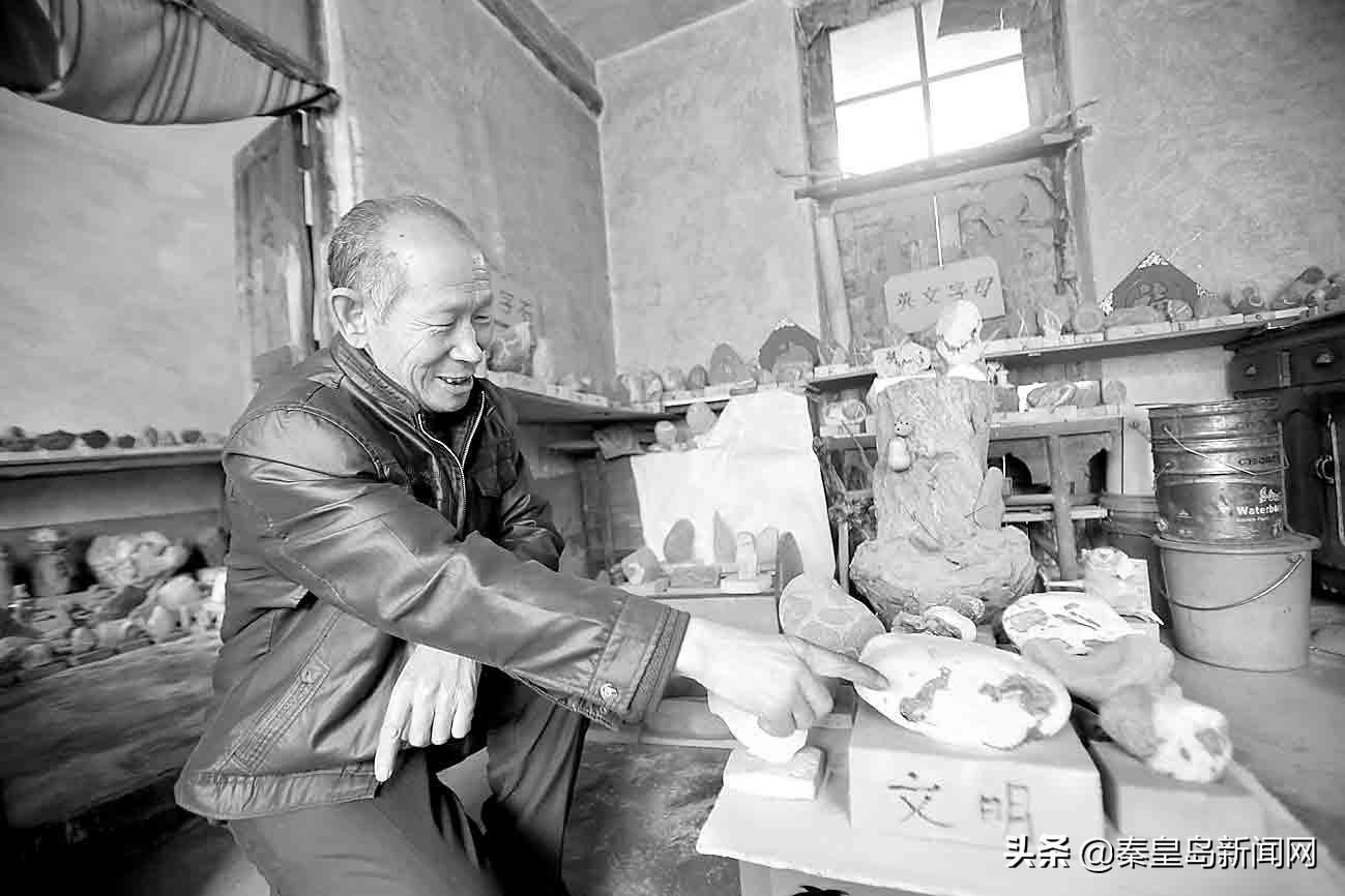 七旬老人十几年收集天然奇石,老人捡到10万奇石