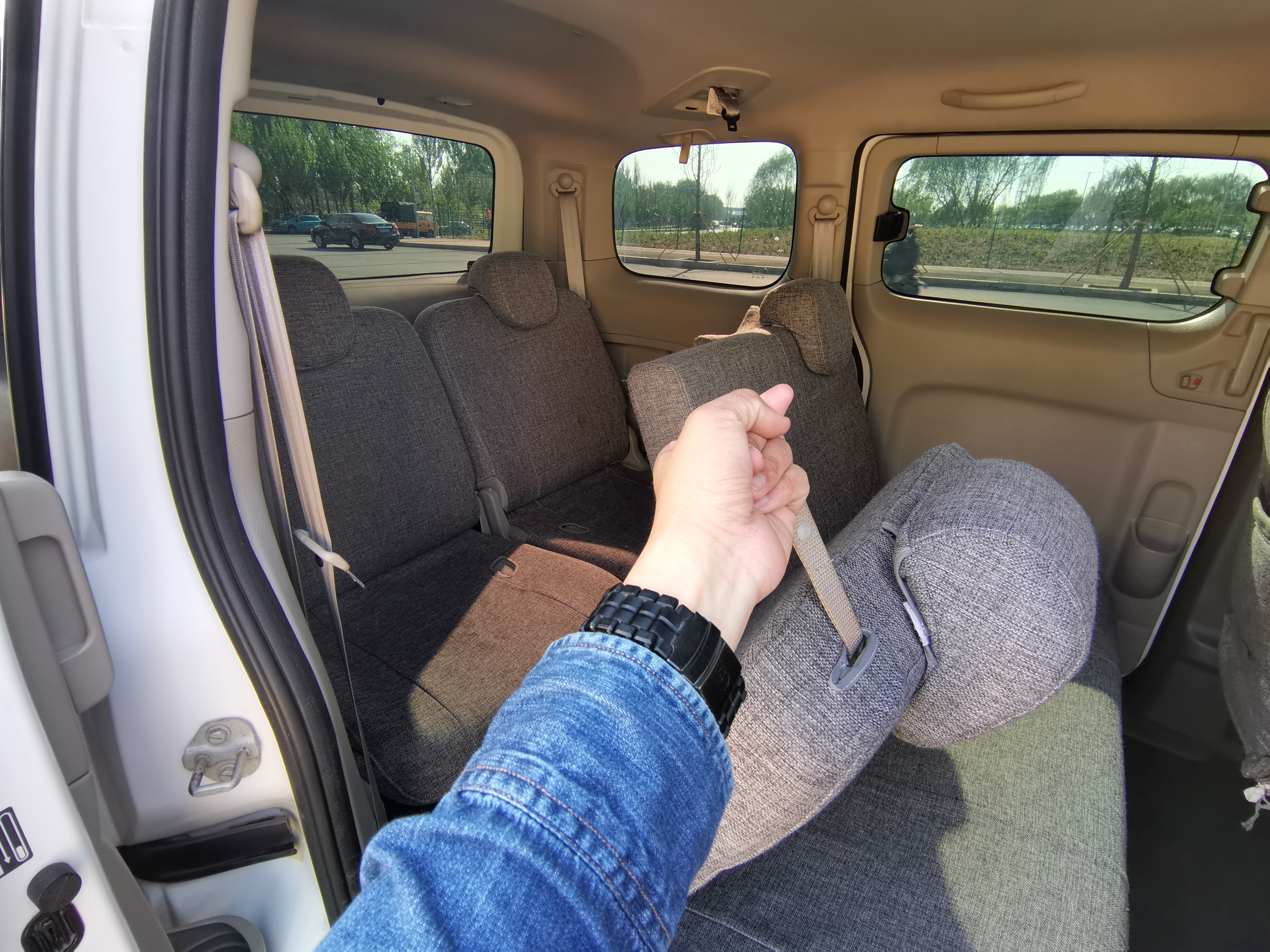 拉人载货两用车推荐,拉人拉货两用小车