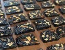 阿胶糕阿胶糕不一样吗,阿胶和阿胶糕什么区别