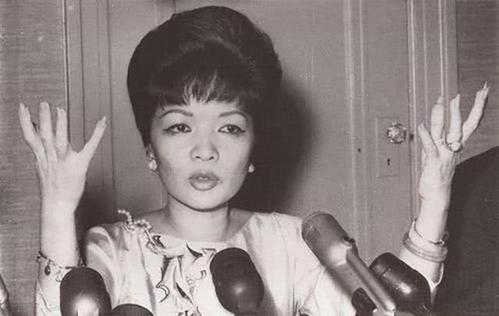 越南第一夫人陈丽春：蛇蝎女，因傲慢引起兵变，几乎全家被杀