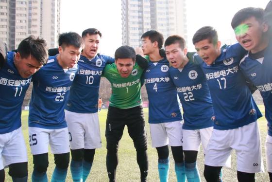 足球女神!高中结缘,她一进大学就成球队经理,如今已是女足队长