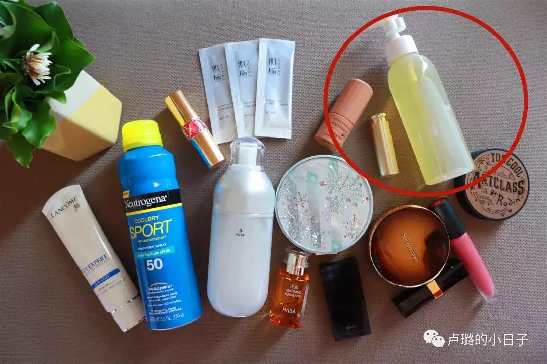 短期旅行必备化妆包是什么,出门手提袋便携女时尚化妆包