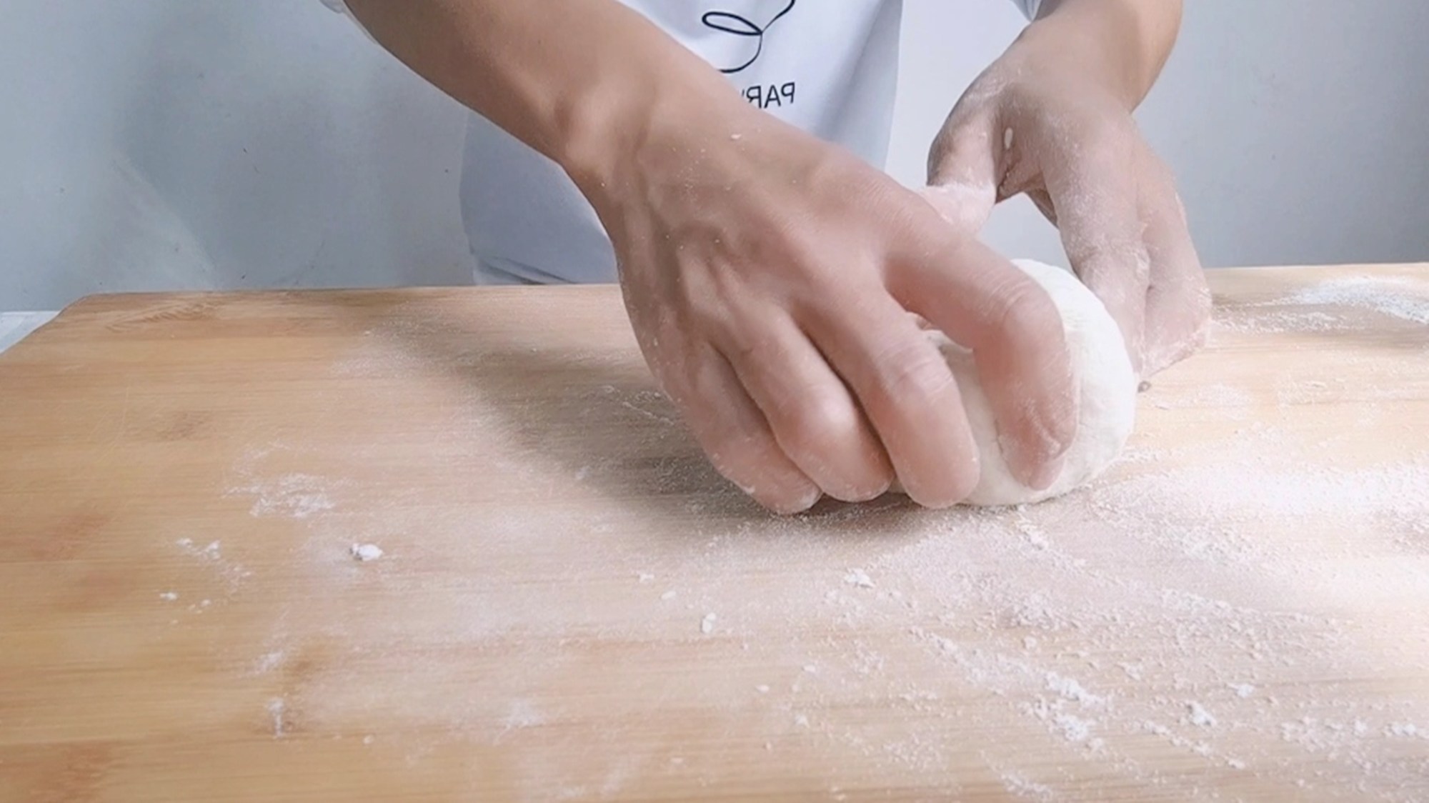 揉面团做饼手法,揉面团正宗做法